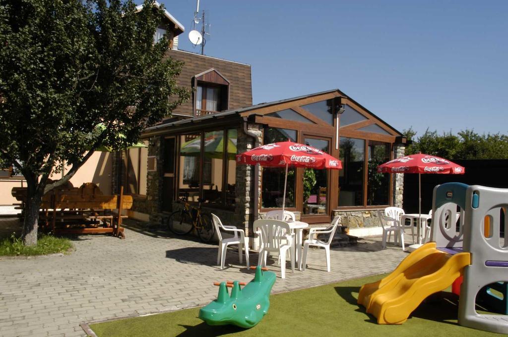 Penzion Tatry Poprad Exterior photo